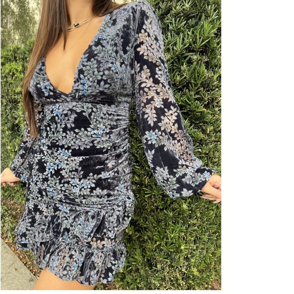 FORE Velvet Floral Bodycon Ruched Mini Dress Blue Silver Leaf V-Neck Women M NEW